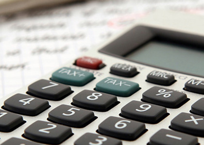 採用コストってどれぐらい？中途・新卒・アルバイト1人あたりの相場と削減方法